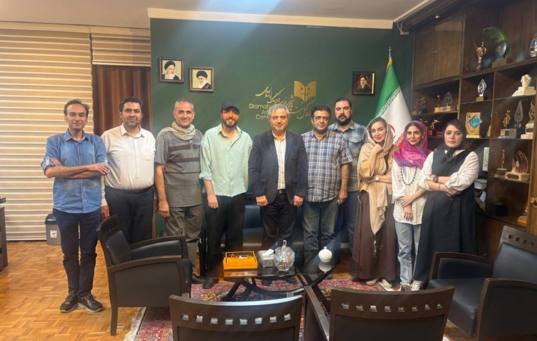 دیدار اعضای انجمن مدرسان با مدیرکل هنرهای نمایشی
